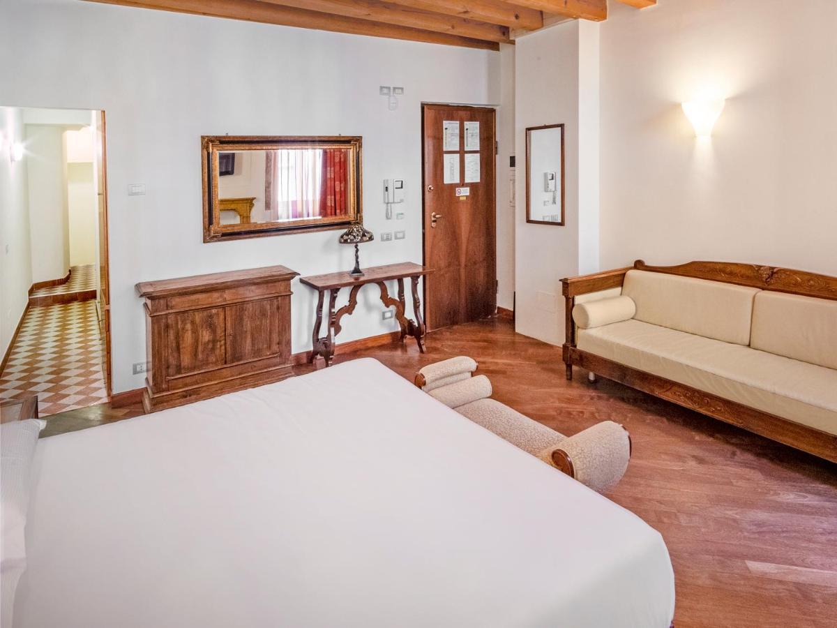 City Centre Rooms And Apartments Verona Bagian luar foto