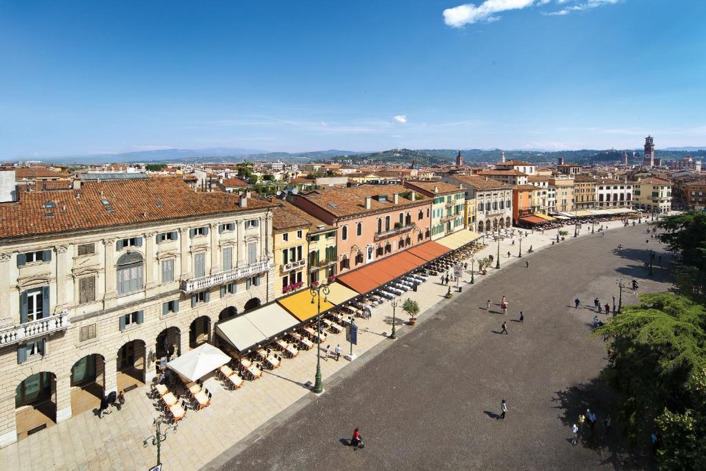 City Centre Rooms And Apartments Verona Bagian luar foto